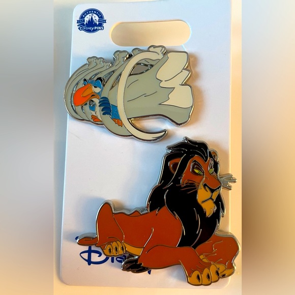 Disney Scar and Zazu from The Lion King - 2 Pin Set - NEW - Picture 1 of 4
